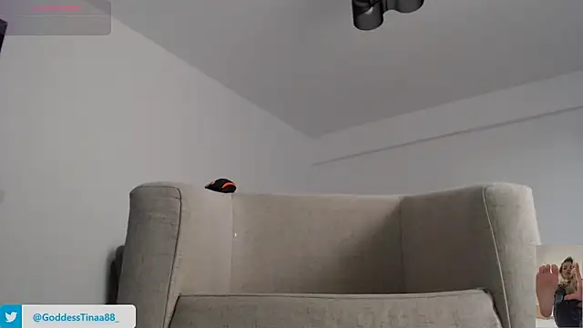 Snapshot of Goddess_Tina chatting on April 28, 2:33 pm Goddess Tina online show from April 28, 2:33 pm