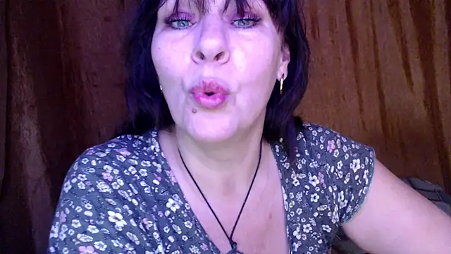 Snapshot of karina_ren_ chatting on February 6, 12:48 pm karina ren online show from February 6, 12:48 pm
