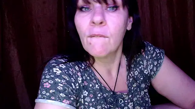 Snapshot of karina_ren_ chatting on February 11, 11:32 am karina ren online show from February 11, 11:32 am