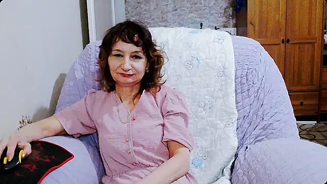 AnnieEltgant online show from January 1, 2:31 pm