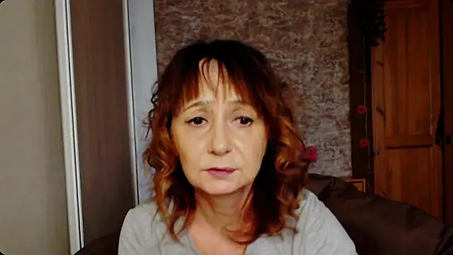 AnnieEltgant online show from January 9, 9:01 am