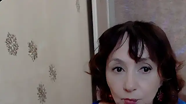 AnnieEltgant online show from May 5, 3:42 pm