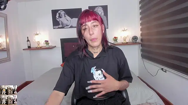 Mariana Joness online show from January 13, 1:56 am