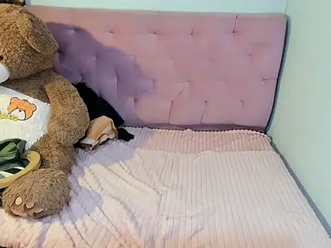 GiannaGoddes online show from November 15, 4:14 pm