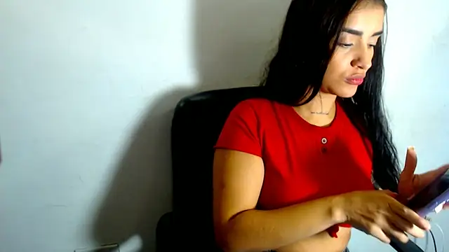 lorensweet77 online show from December 17, 4:43 pm