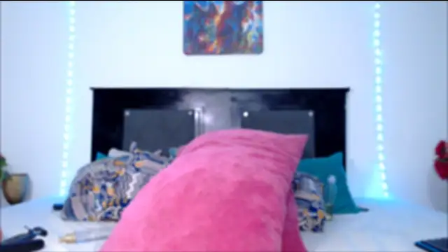 Snapshot of AdaraLink chatting on December 15, 12:31 pm AdaraLink online show from December 15, 12:31 pm