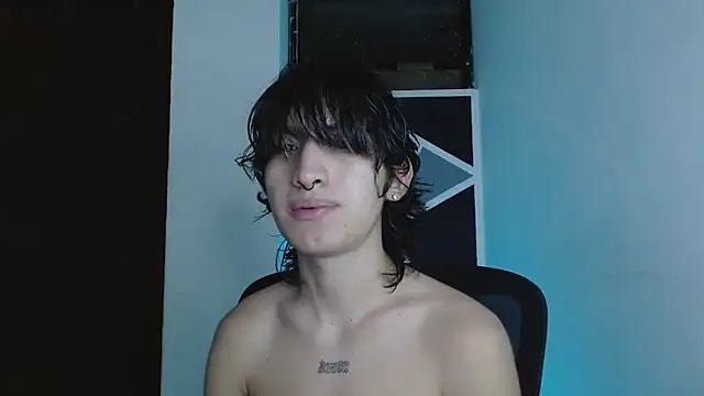 littlextreme online show from June 3, 2:58 am