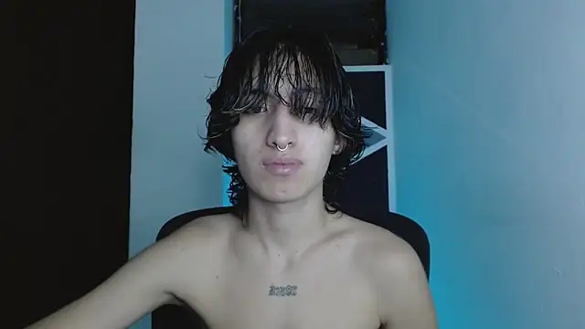 littlextreme online show from June 20, 3:31 am