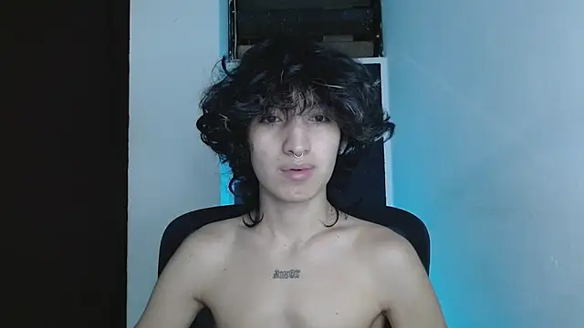 littlextreme online show from June 23, 2:53 am
