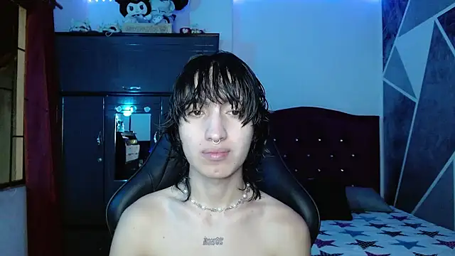 littlextreme online show from July 6, 2:41 am