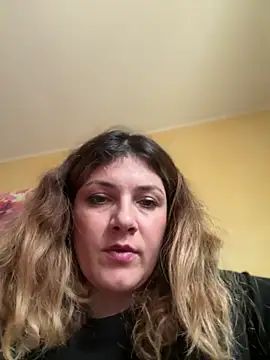 Snapshot of DaisyVibesss chatting on January 10, 12:15 pm DaisyVibesss online show from January 10, 12:15 pm