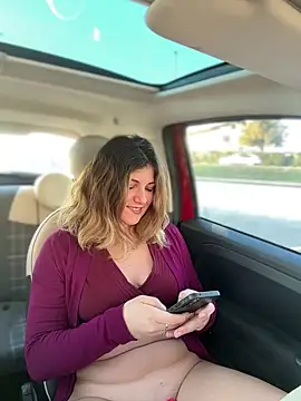 Snapshot of DaisyVibesss chatting on January 12, 3:03 pm DaisyVibesss online show from January 12, 3:03 pm