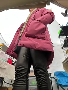 Snapshot of DaisyVibesss chatting on February 23, 10:06 am DaisyVibesss online show from February 23, 10:06 am