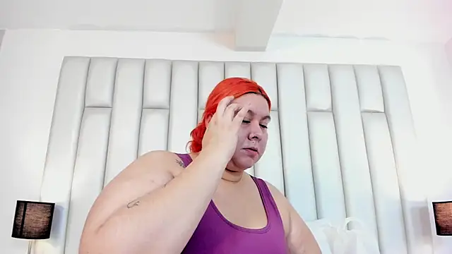 aandreaperez online show from March 5, 11:38 am