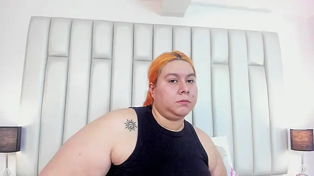 aandreaperez online show from March 10, 11:42 am