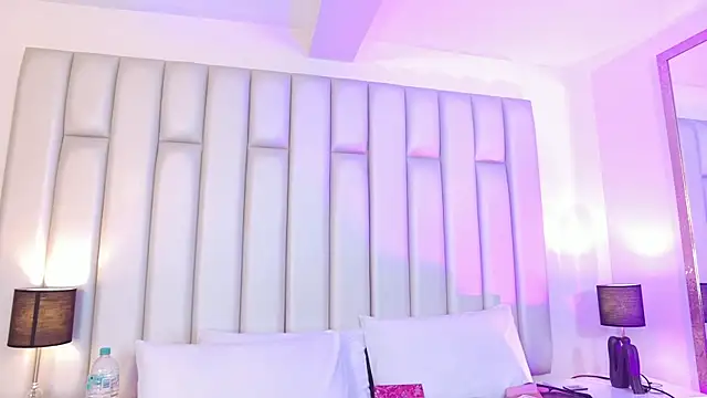 aandreaperez online show from March 9, 12:42 pm