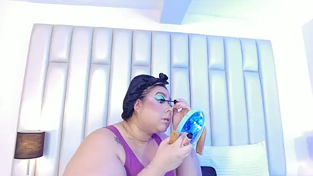 aandreaperez online show from July 23, 2:04 pm