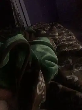 Snapshot of Hugetings chatting on February 10, 9:25 am Hugetings online show from February 10, 9:25 am