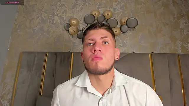 Snapshot of SebastianMaximoff chatting on November 4, 7:24 pm SebastianMaximoff online show from November 4, 7:24 pm