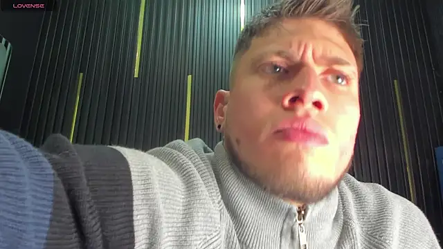 Snapshot of SebastianMaximoff chatting on November 26, 7:48 pm SebastianMaximoff online show from November 26, 7:48 pm