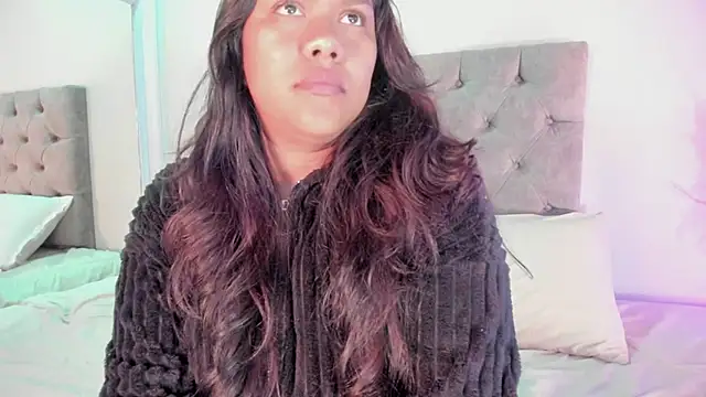 Snapshot of ale_cam chatting on February 7, 10:52 am ale cam online show from February 7, 10:52 am