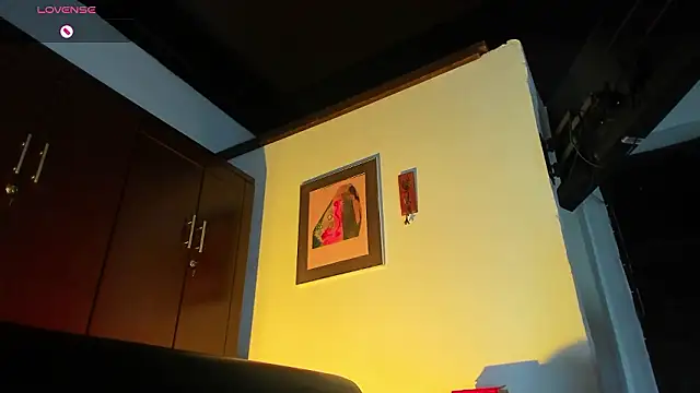 Snapshot of CamiloGray_ chatting on February 13, 2:57 pm CamiloGray online show from February 13, 2:57 pm