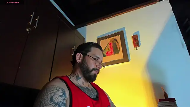 Snapshot of CamiloGray_ chatting on March 23, 2:54 pm CamiloGray online show from March 23, 2:54 pm