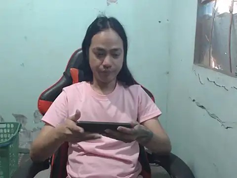 itsmacky4u online show from April 28, 5:56 am