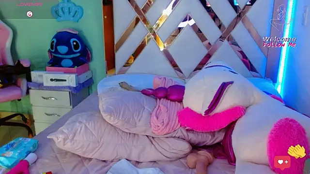 adda mancini online show from February 4, 3:44 am