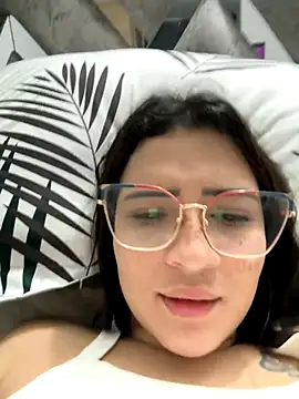 Snapshot of cutesarah_ chatting on September 21, 5:53 am cutesarah online show from September 21, 5:53 am