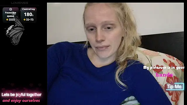 Snapshot of VeronicaJoyful chatting on November 29, 1:19 am VeronicaJoyful online show from November 29, 1:19 am