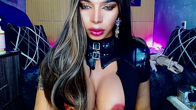 Snapshot of xx_MASSIVECockNCum_xx chatting on December 29, 11:07 am xx MASSIVECockNCum xx online show from December 29, 11:07 am