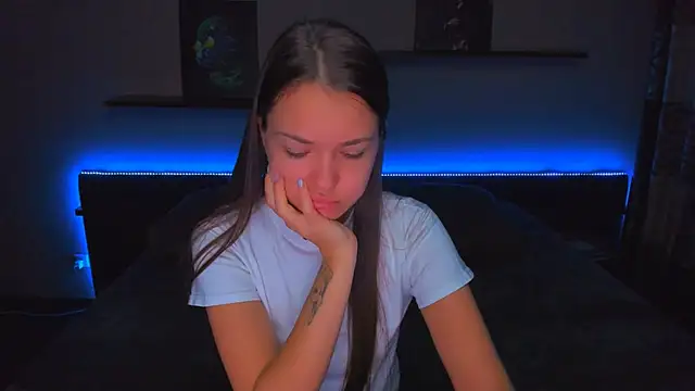 AlexaBarkley online show from November 4, 12:21 am