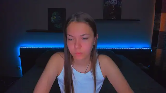 AlexaBarkley online show from June 1, 12:45 am