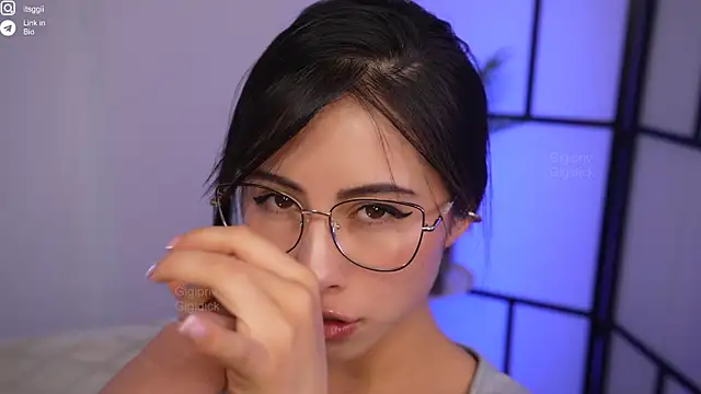 Gigi ohlala online show from November 15, 12:52 am