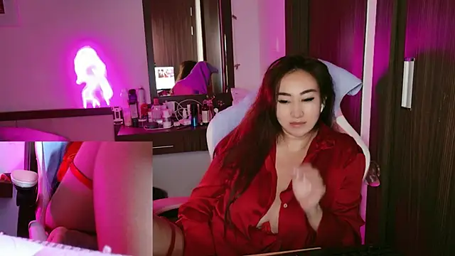 Snapshot of AsianQueens chatting on January 6, 5:33 am AsianQueens online show from January 6, 5:33 am