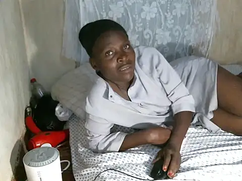 cute-shamza online show from December 18, 5:46 am