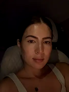 clairewntr online show from November 3, 11:04 pm