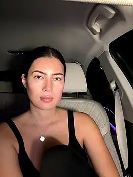 clairewntr online show from November 14, 8:07 pm