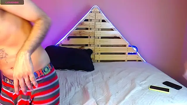 sexxgods online show from February 1, 11:48 pm