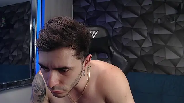 Latino stud4u online show from October 6, 11:02 pm