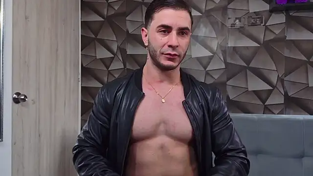 Latino stud4u online show from April 24, 4:09 pm