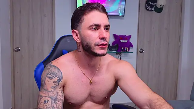 Latino stud4u online show from June 25, 2:22 am