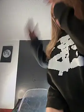 Snapshot of _Danna chatting on November 14, 1:04 am Danna online show from November 14, 1:04 am