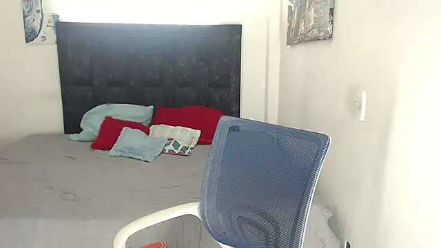 yeli xxx online show from July 8, 6:34 pm