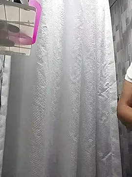 aisha latina online show from December 15, 1:59 pm