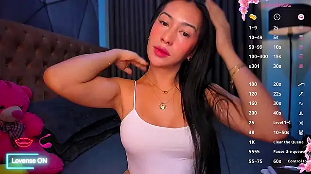 Snapshot of Jasmine_Elcock chatting on April 2, 3:31 pm Jasmine Elcock online show from April 2, 3:31 pm