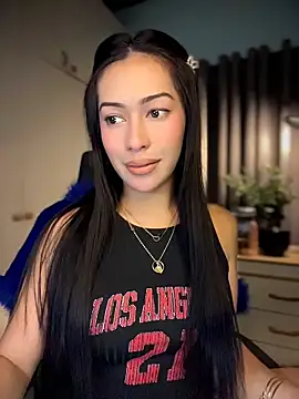 Snapshot of Jasmine_Elcock chatting on April 26, 11:52 am Jasmine Elcock online show from April 26, 11:52 am