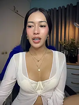 Snapshot of Jasmine_Elcock chatting on May 5, 12:18 am Jasmine Elcock online show from May 5, 12:18 am