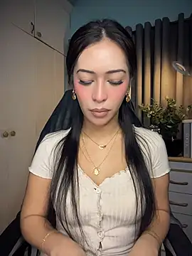Snapshot of Jasmine_Elcock chatting on May 5, 7:44 pm Jasmine Elcock online show from May 5, 7:44 pm